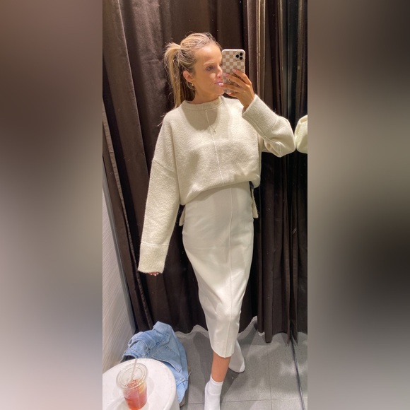 Zara Dresses & Skirts - Zara knit skirt